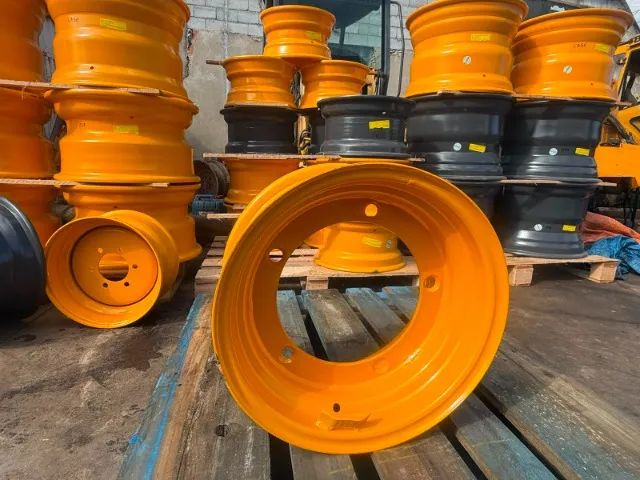 Roda dia. 4x4 - 9x18 retroescavadeira JCB 3C - 3CX p/n 339/41235