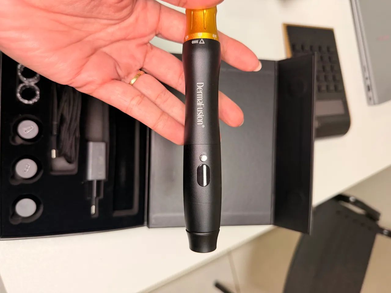 Caneta microagulhamento infusão automática Alur - Foto 5