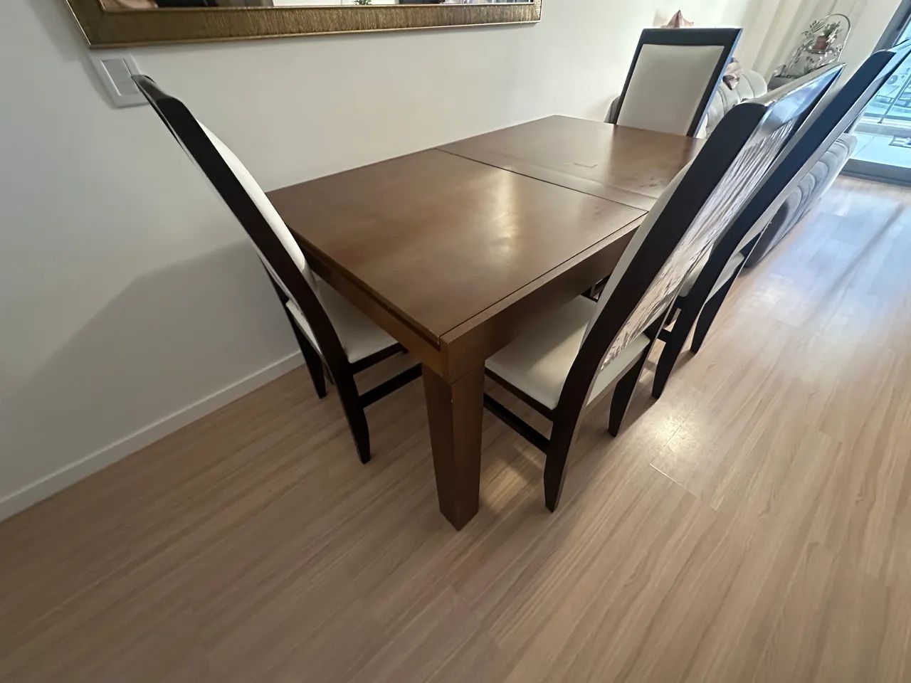 Mesa retrátil com 4 cadeiras  - Foto 3