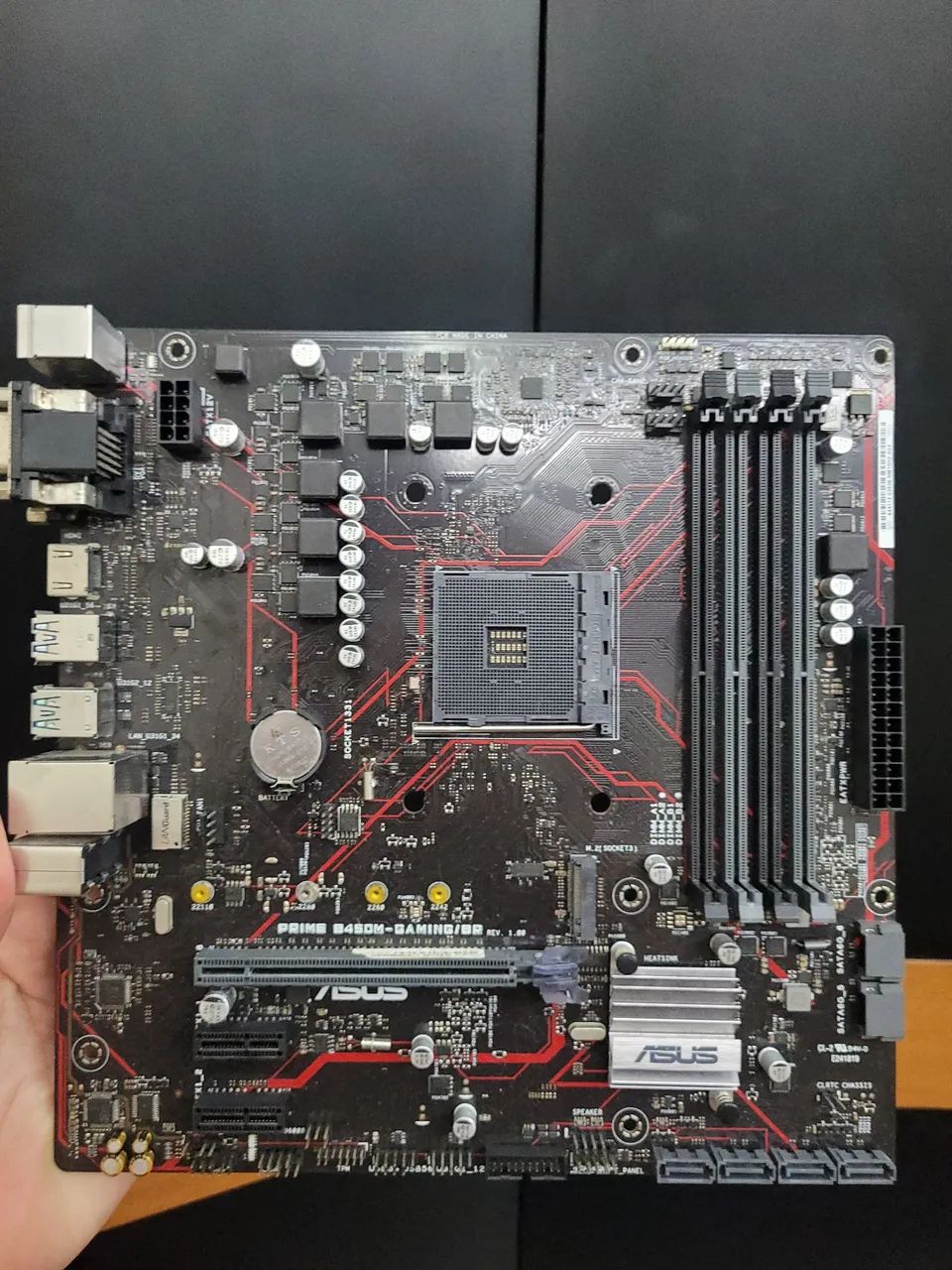 Placa mãe b450m defeito