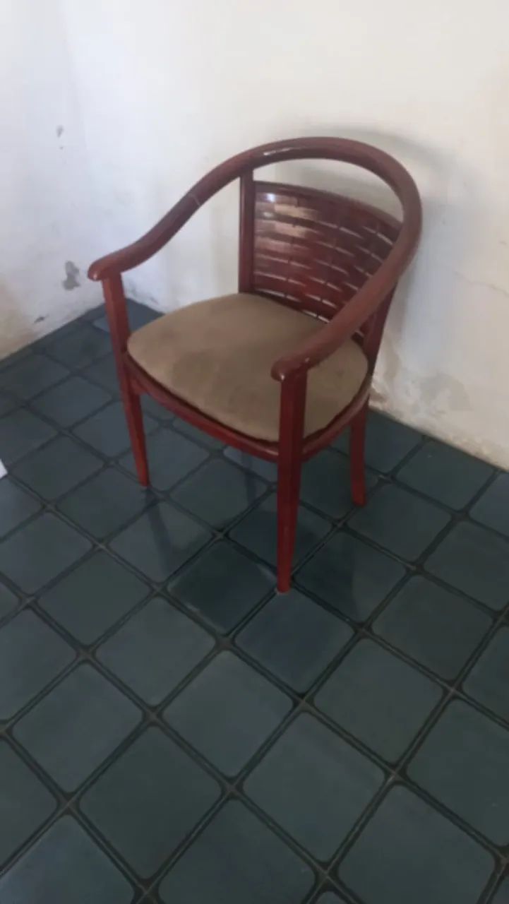 Uma Cadeira. - Foto 2
