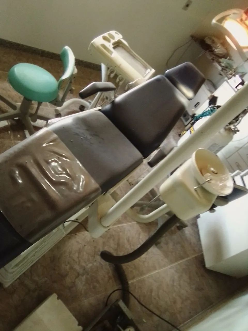 Cadeira odontológica completa funcionando e revisada.