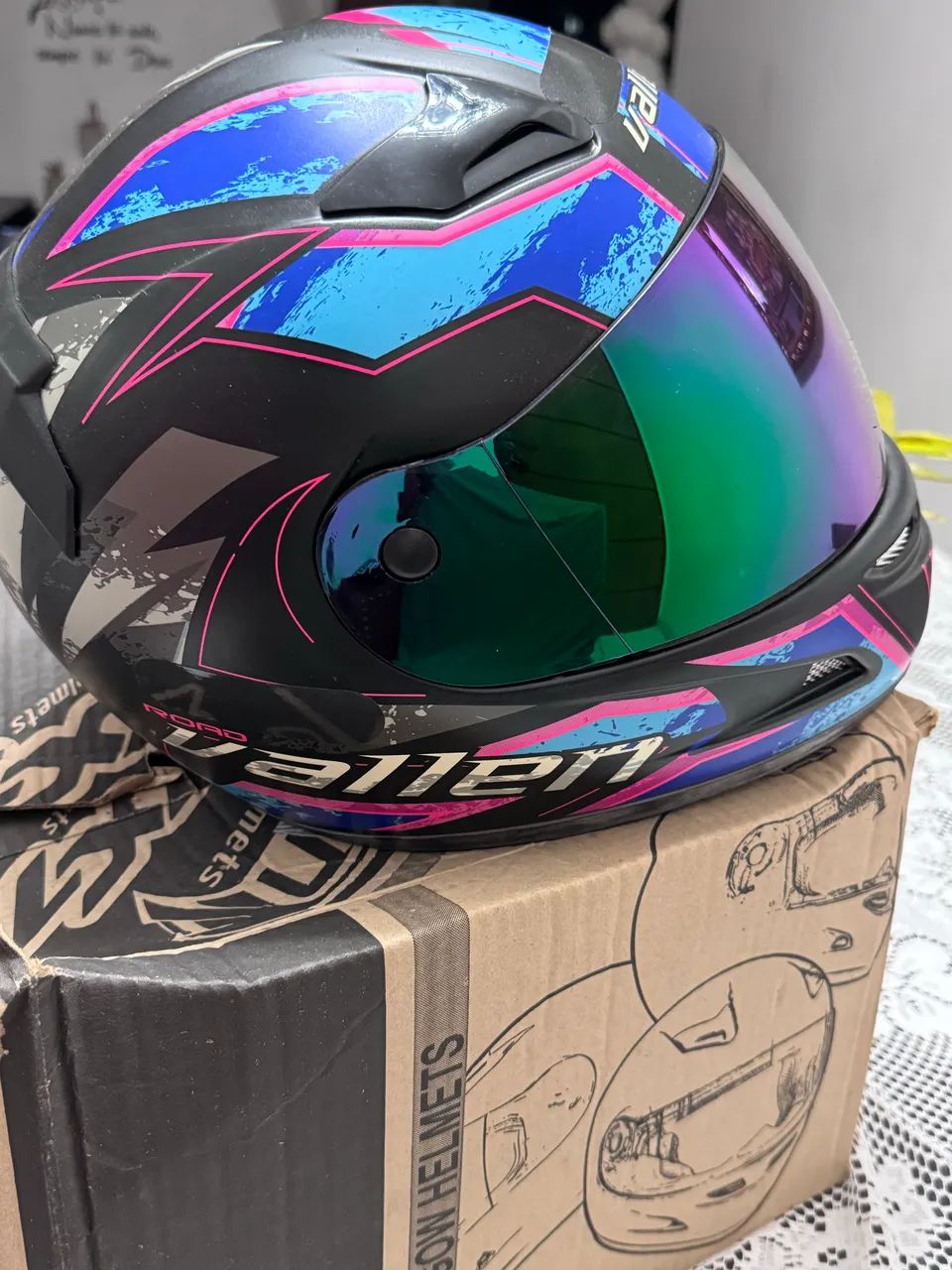 Capacete NOVO na etiqueta! - Foto 3
