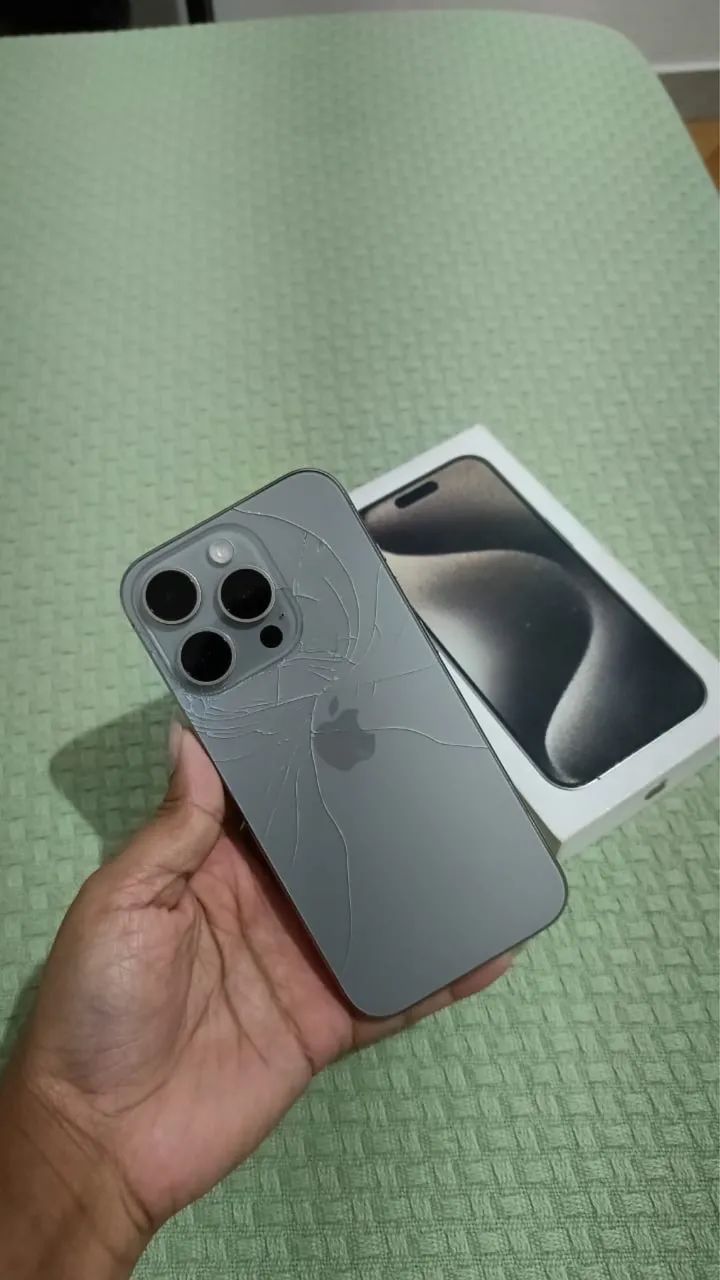 iPhone 15 Pro - Foto 4
