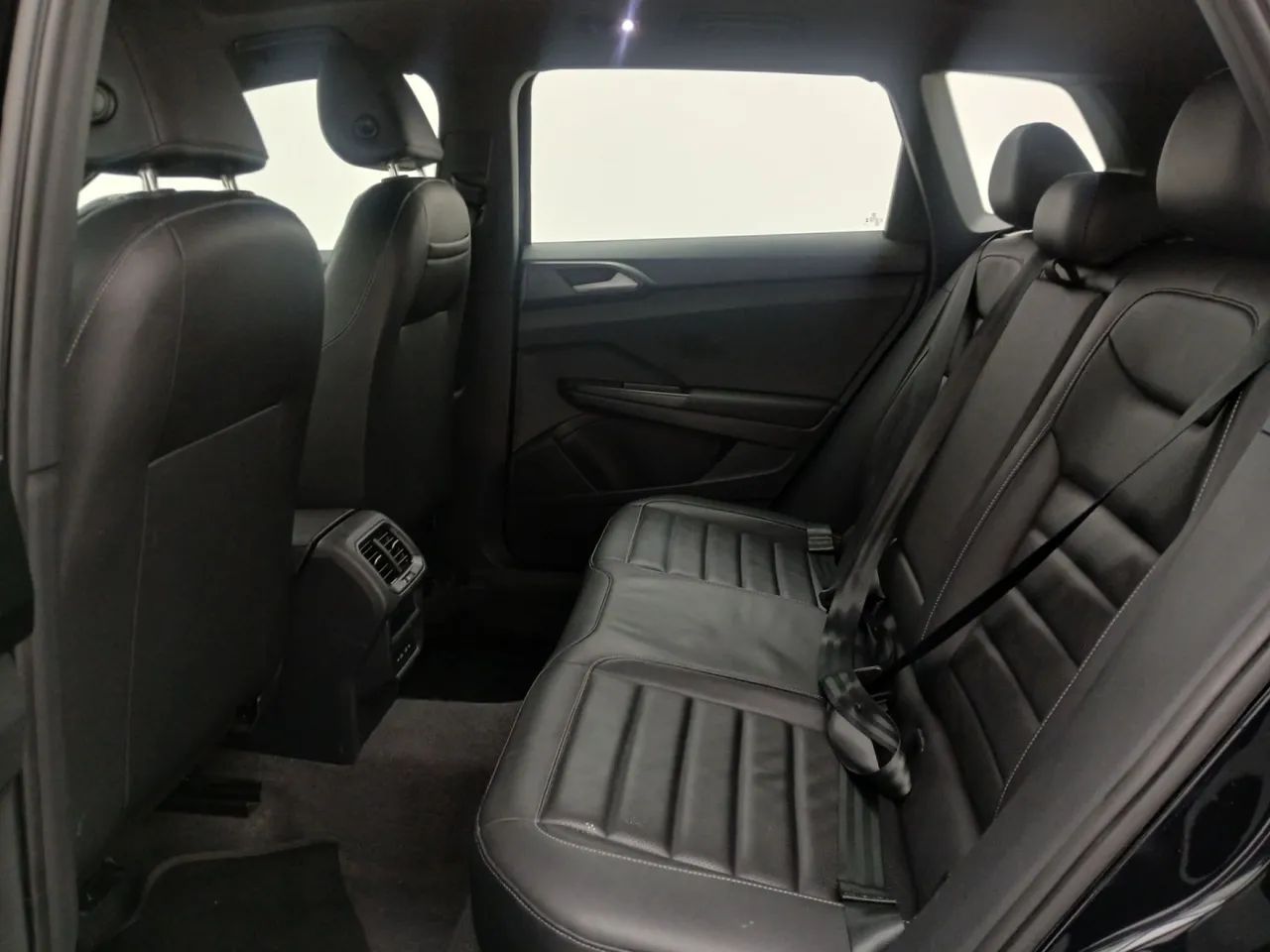 Volkswagen Taos Highline 1.4 250 TSI Flex Aut., foto 17 de 18