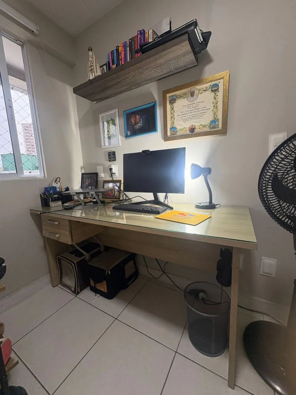 MESA DE ESCRITÓRIO COM VIDRO - Foto 2