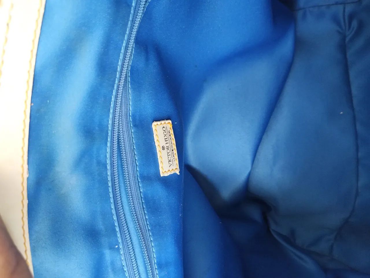 Bolsa Vitor Hugo original usada em perfeito estado de conservação  - Foto 4