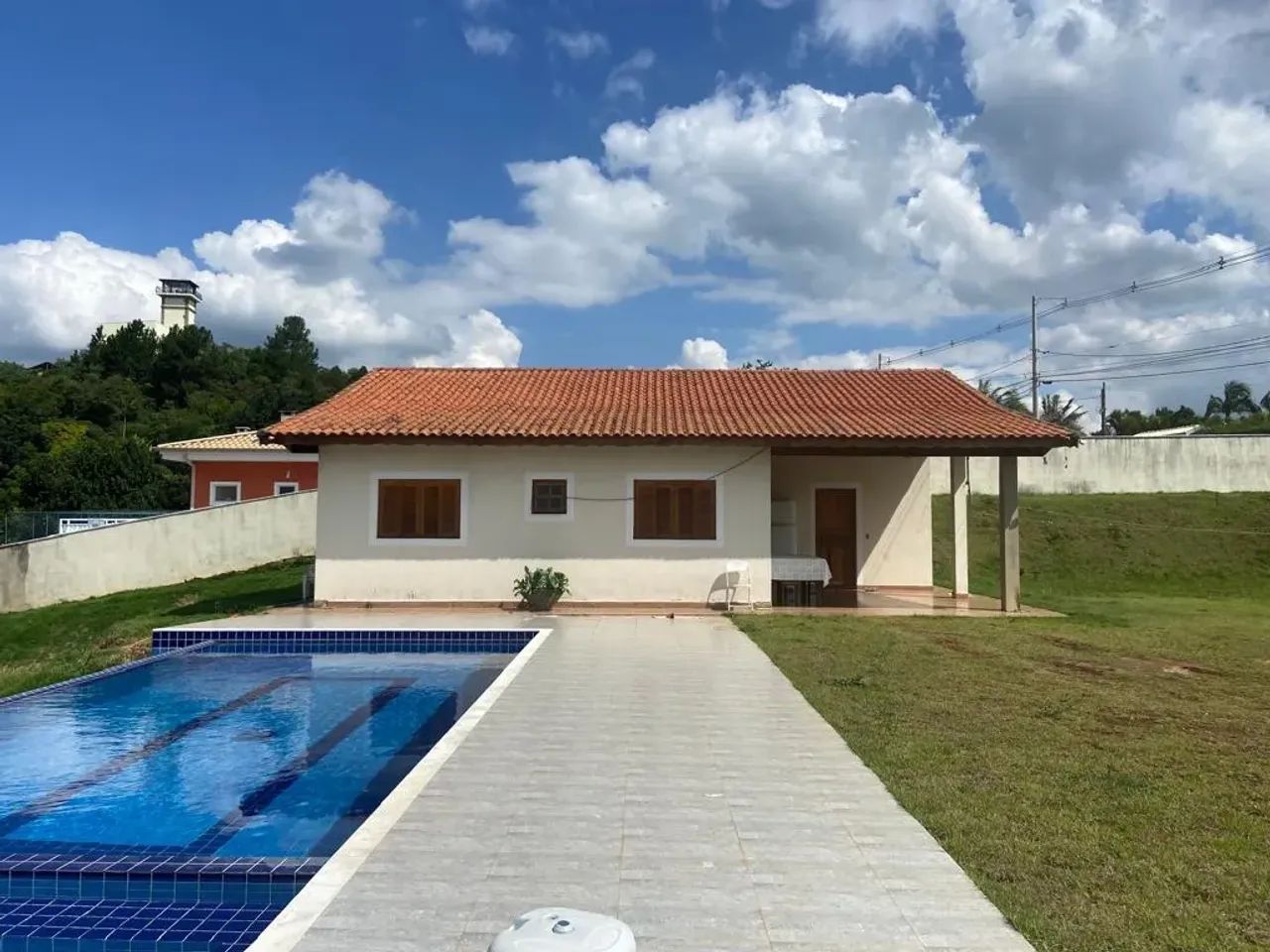 Casa de condomínio térrea para venda com piscina - Foto 2