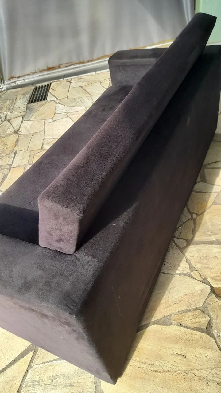 Vendo um sofá 3 lugares. 