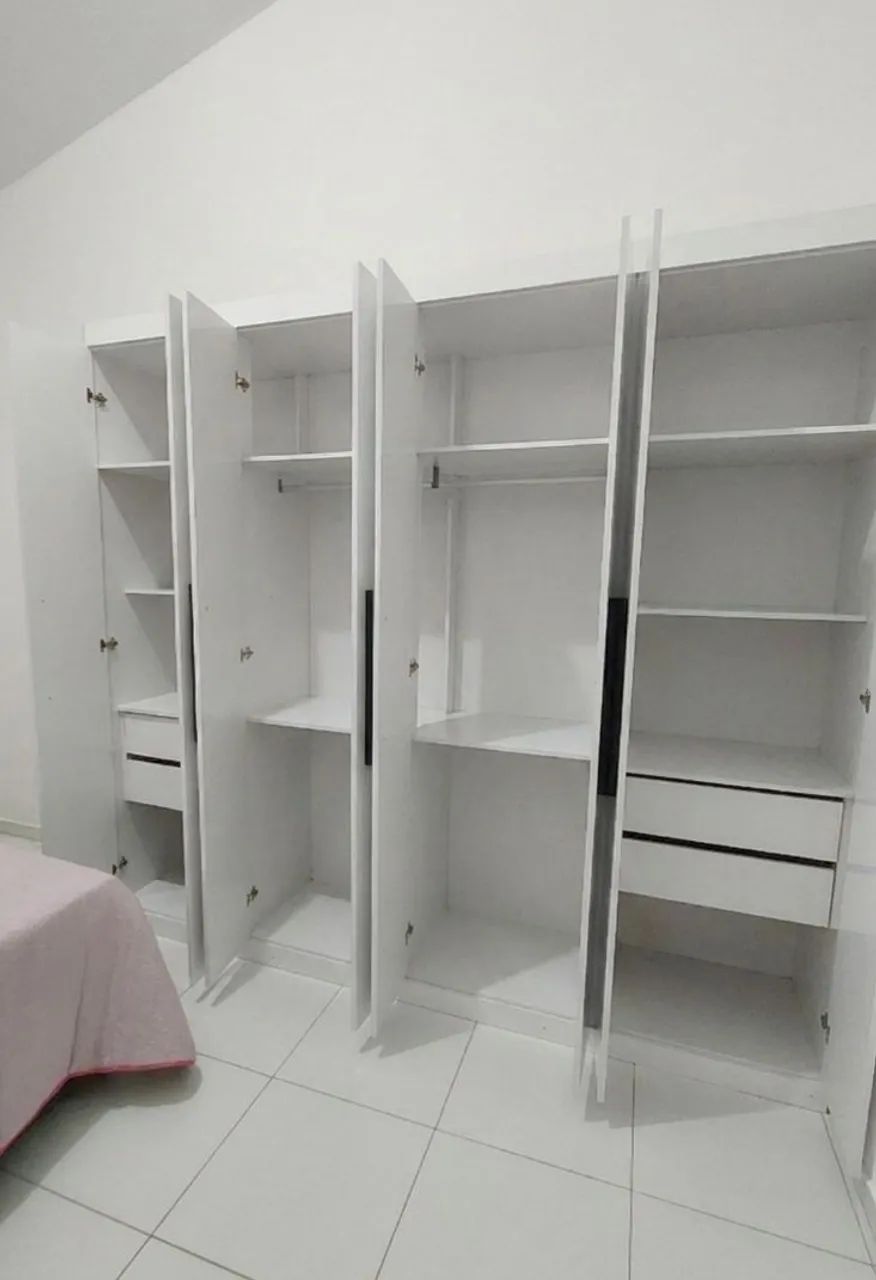 Guarda-Roupa Casal Grande 8 Portas - 2.40m Largura (Moderno e Conservado) - Foto 2