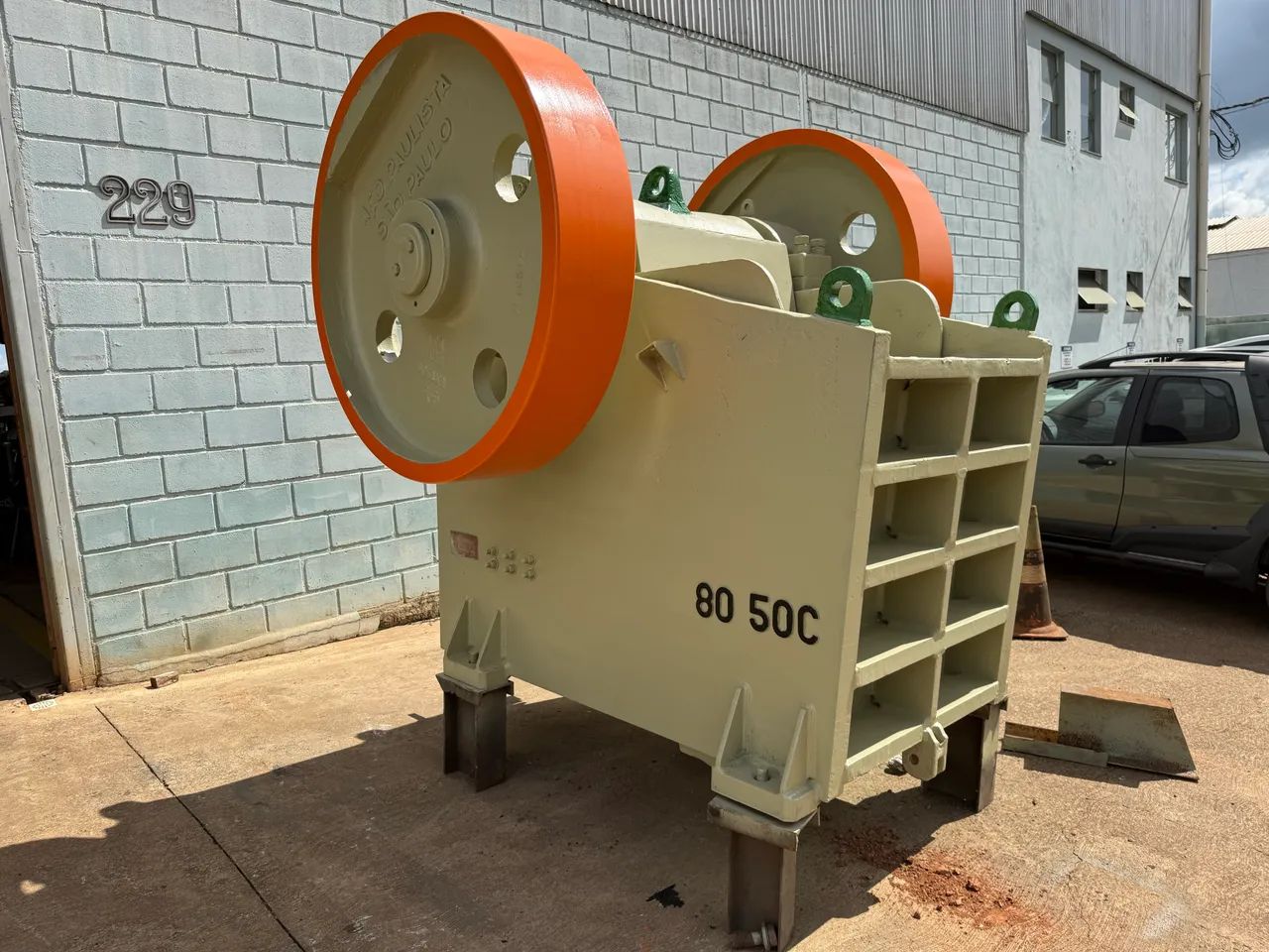 Britador 80x50C marca faço ( revisado com garantia ) 1