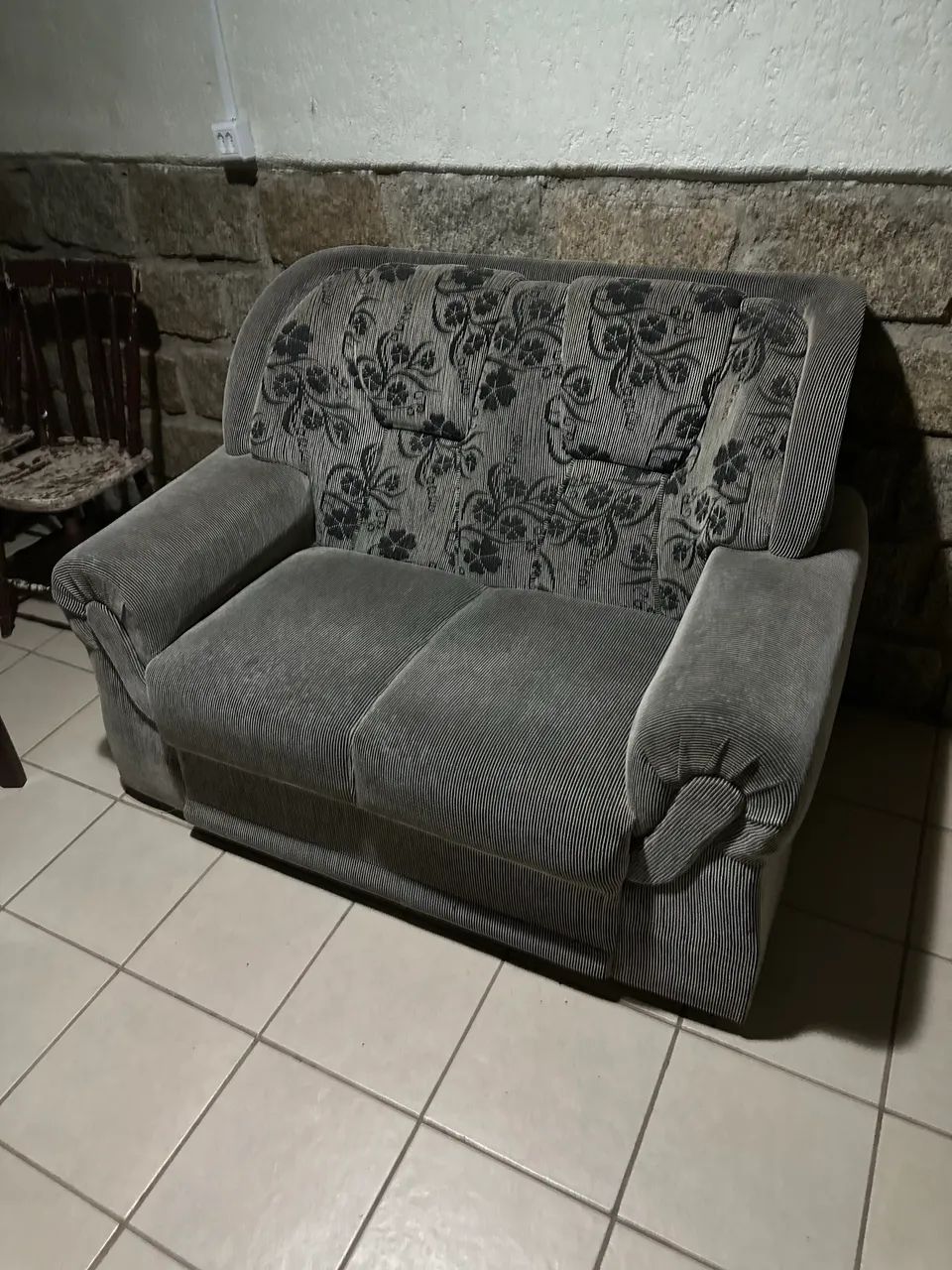 Sofa dois lugares semi novos