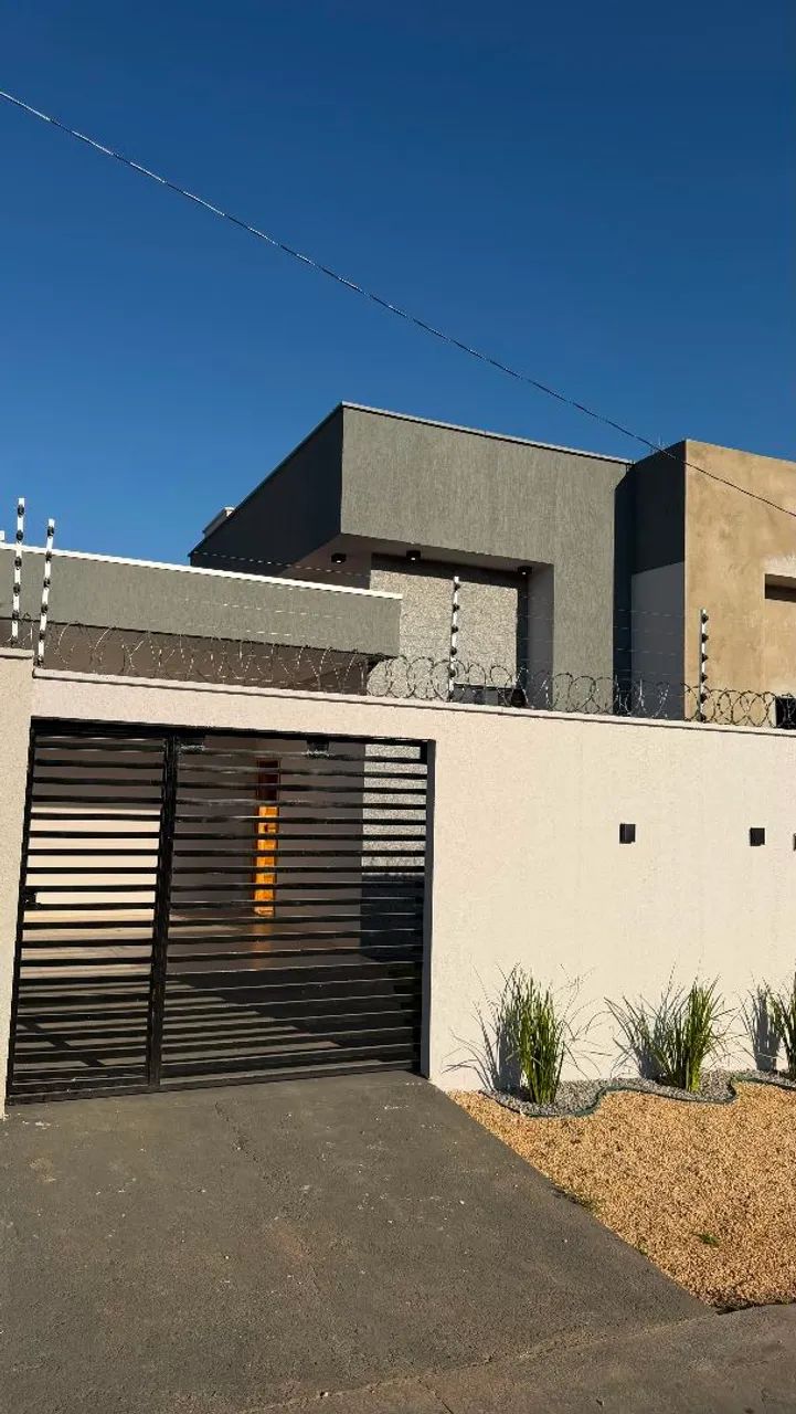 Casa no Santa Fé 02, próxima à escola de tempo integral e avenida Tocantins.