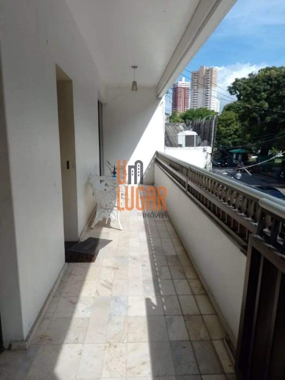 Belíssima Casa de 2 Pavimentos com 8 Quartos para Venda e Aluguel ao Lado da Praça Brasil, - Foto 4
