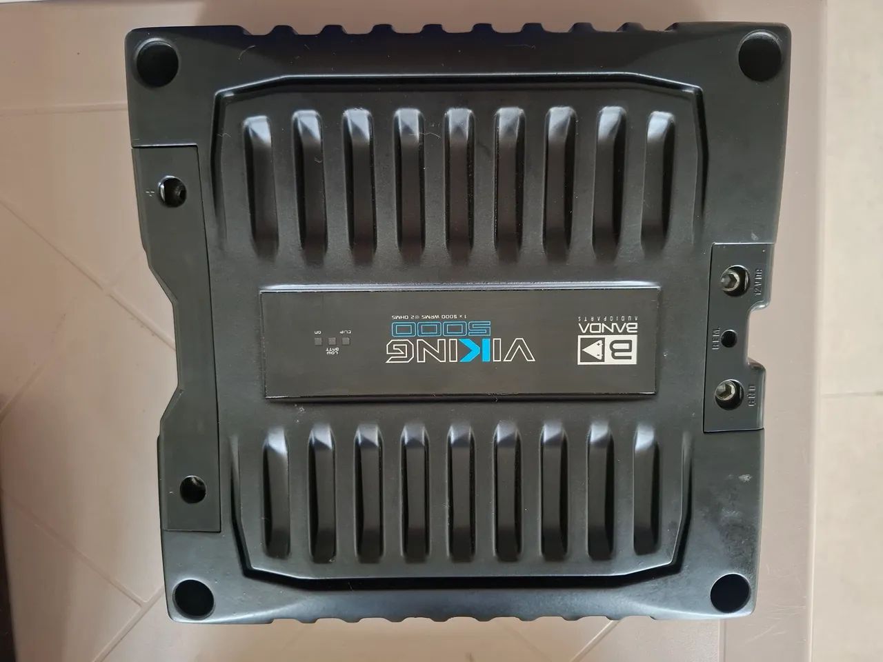 Amplificador banda 5000 2 ohm - Foto 4