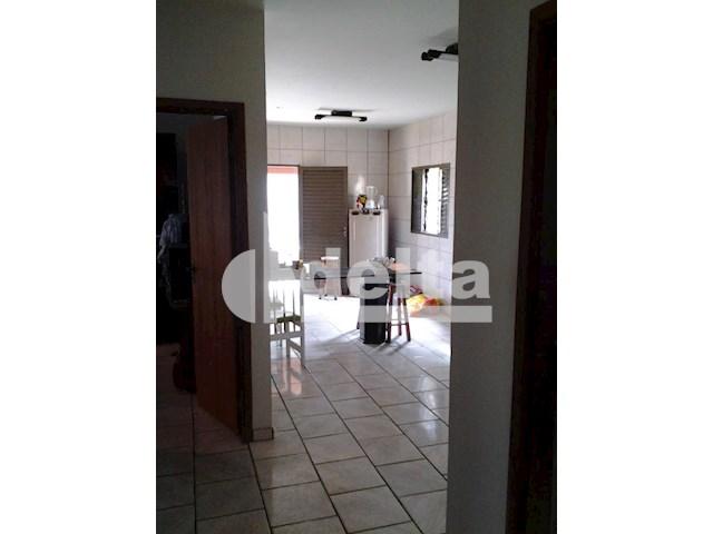Casa para alugar com 3 dormitórios em Segismundo pereira, Uberlândia cod:545080 - Foto 5