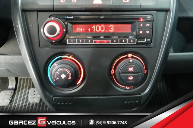 Vw - Volkswagen Crossfox 1.6 Flex Manual Topo de Linha Airbag ABS Comandos no Volante - Foto 14