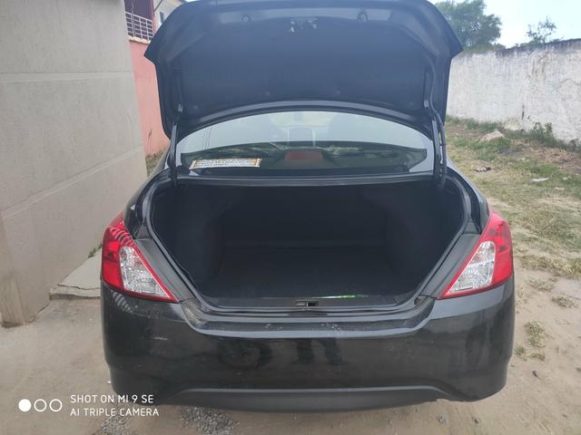 Nissan - Versa 1.6 SL - Foto 9