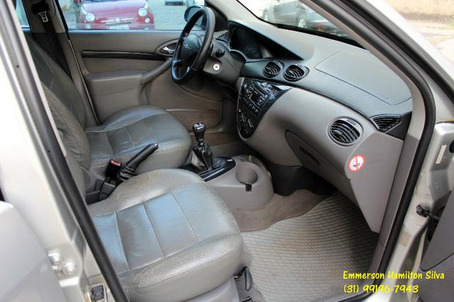 Focus Sedan Ghia 2.0 16V Flex - Foto 5