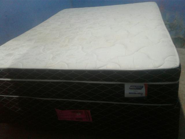 Cama semi nova, 6 meses de uso