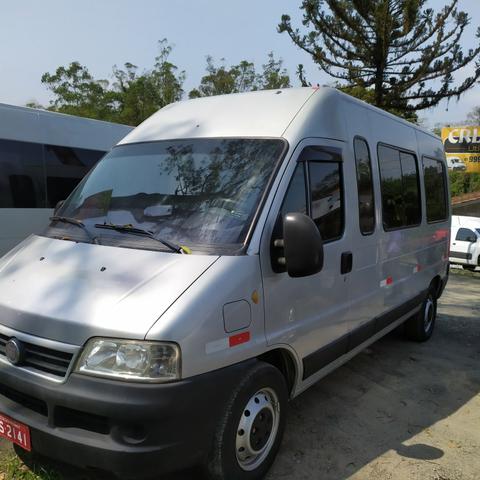 Fiat Ducato Teto Alto Grande 16 lugares com AR