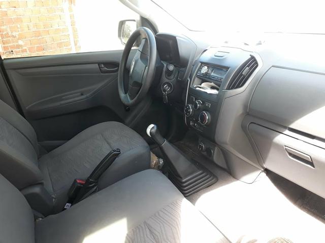 Vendo esse carro super conservado