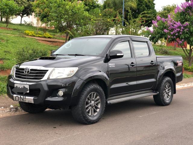 Vendo, troco e Hilux SRV 2012