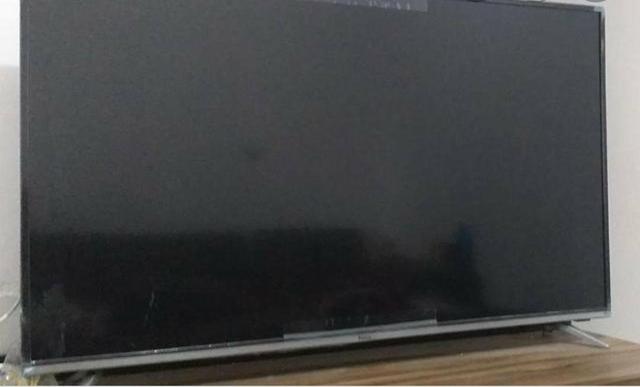 Vende-se uma Smart Tv 50 polegadas marca Philco em ótimas condições