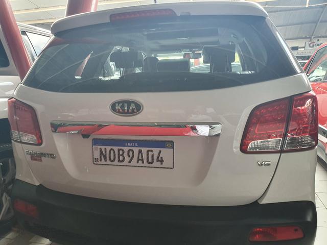 Sorento v6 4x4 2011 com teto solar extra aceito troca - Foto 3