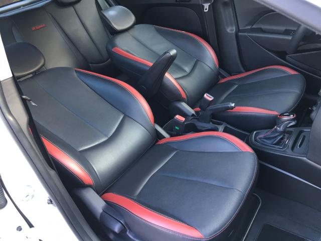 HYUNDAI HB20 2017/2017 1.6 R SPEC 16V FLEX 4P AUTOMÁTICO - Foto 17