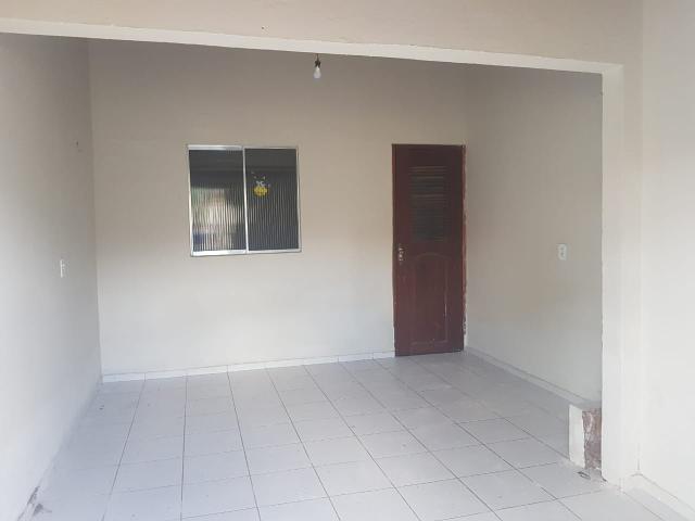 Vende- se uma Casa no Recanto Fialho, aceito carro no negócio - Foto 2