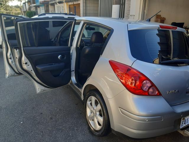 Tida Hatch, S 1.8 Total Flex ano 2012 cor Prata Completo - Foto 13