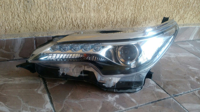 Farol esquerdo Hilux sw4 led 