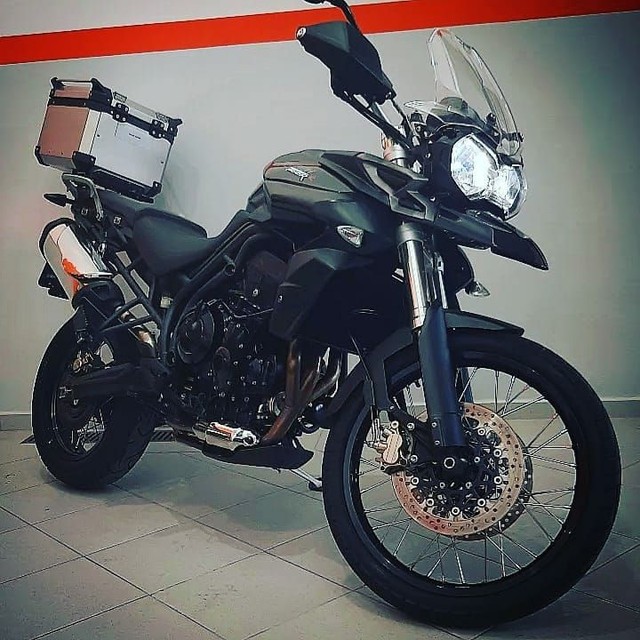 TRIUMPH- TIGER 800XC