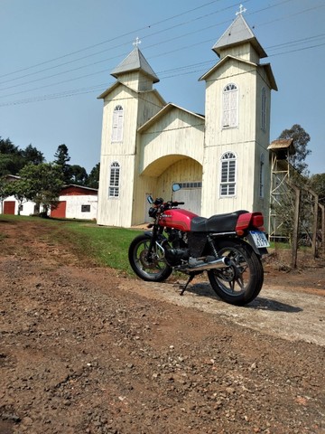 VENDE-SE CB 400 1982