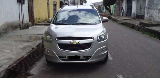 CHEVROLET SPIN 7 LUGARES 2013 COM KIT MULTIMÍDIA. ACEITO TROCA.