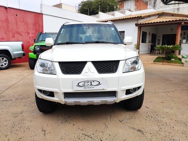 PAJERO TR4 2010/2010 2.0 4X4 16V 140CV FLEX 4P AUTOMÁTICO
