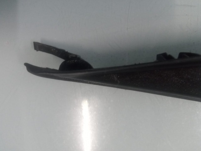 Acabamento Churrasqueira Direita Renault Megane - Foto 4