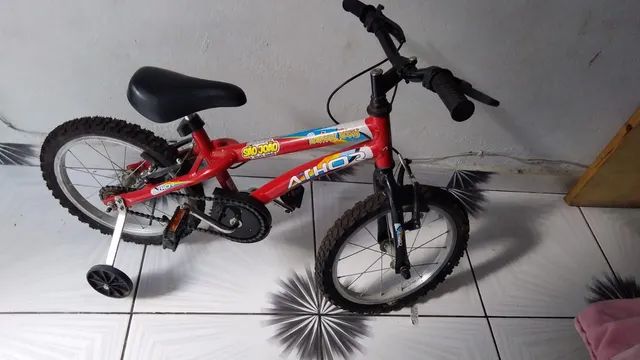 Bicicleta infantil semi nova 