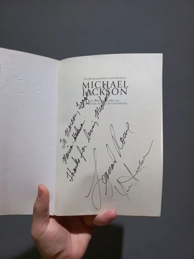 Livro Autografado por pai de Michael Jackson