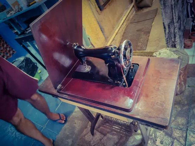 Máquina Singer  - Foto 3
