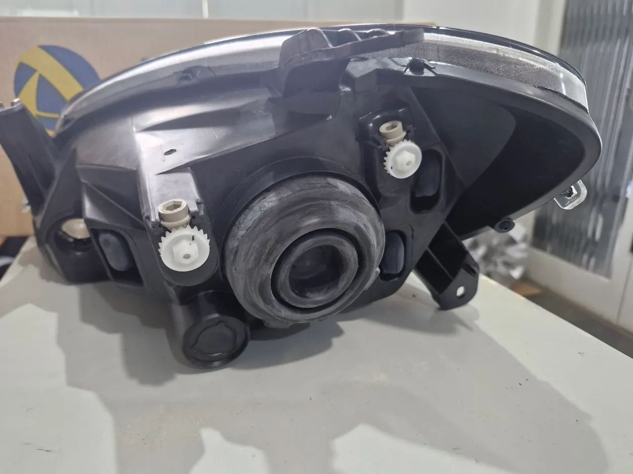 Farol principal GM Celta 2007 a 2015 cromado Direito manual - Foto 4