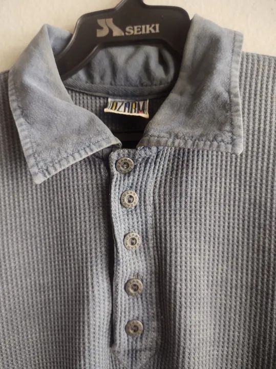 Blusa pólo Dzarm gola jeans Tam G cor azul jeans - Foto 5