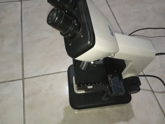 Microscópio Nikon Binocular Objetivas: 4x, 10x, 40x, 100x Usado Whats * msg - Foto 2
