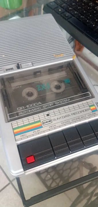 Gravador de fita cassete antigo - Foto 2