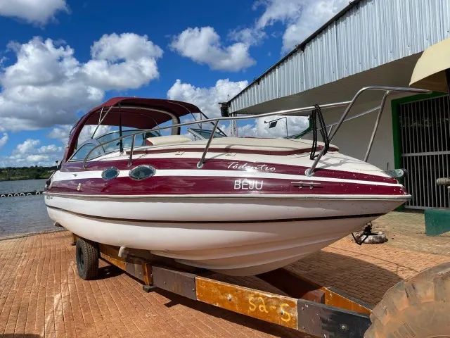 lancha evolution 265 pés  ano 2005 com 723hrs mercruiser 5.0 com deck ampliado