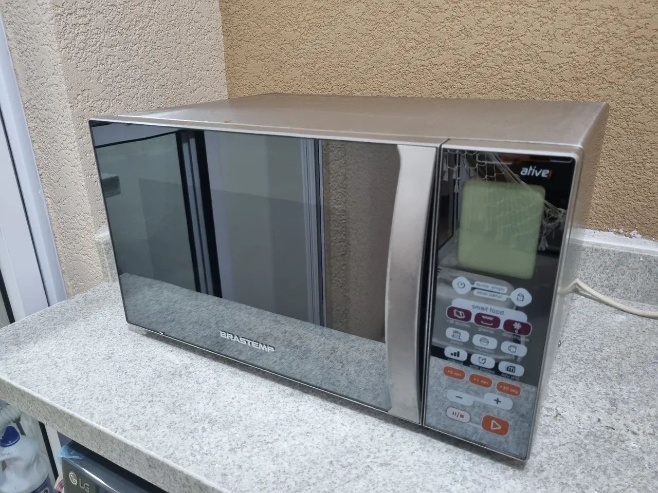 Micro-ondas Brastemp Active 38 Litros com Grill - Sem Funcionar  - Foto 2