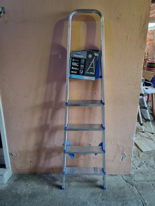 Escadas 5 degraus novas em alumínio