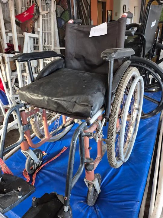 Cadeira de rodas - Foto 2