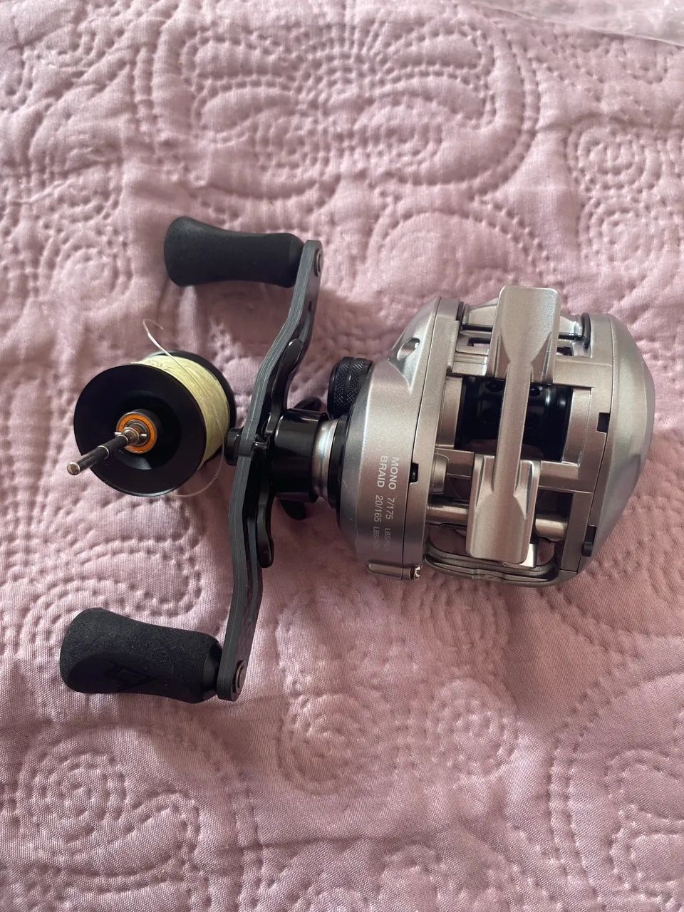 Carretilha Piscifun Alloy M esquerda 7.5:1 com dois carretéis  - Foto 2
